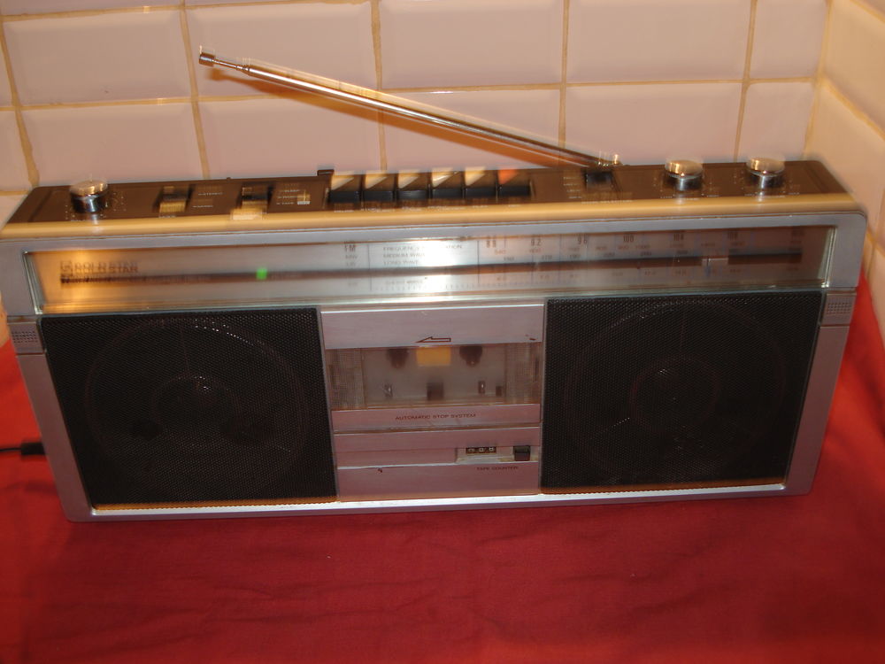 st&eacute;r&eacute;o radio cassette recorder gold star TSR 670 Audio et hifi