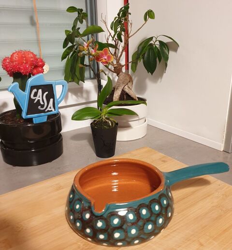 Poterie d�corative ou plat de service (ap�ritif, etc.). 2 Rennes (35)