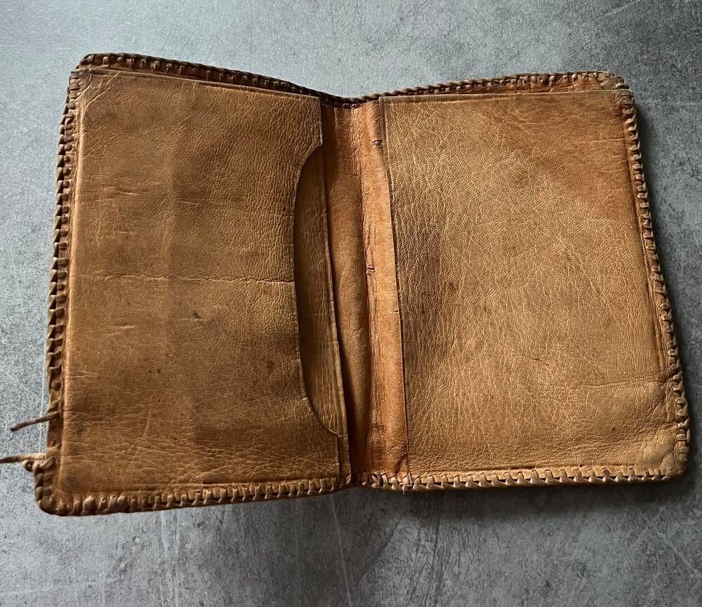 PORTEFEUILLE ancien en peau de crocodile Maroquinerie