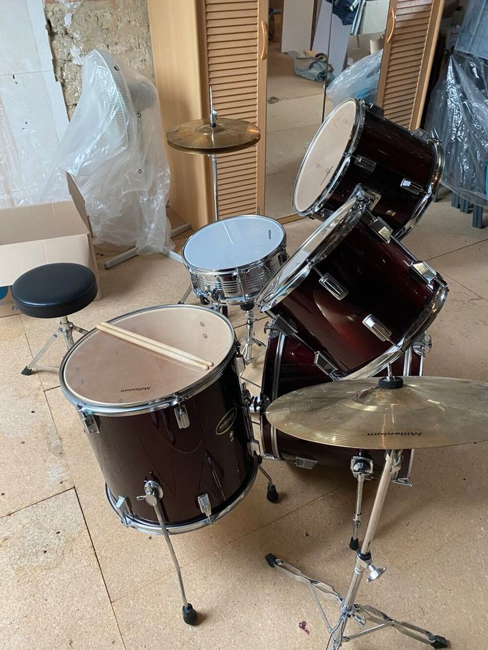 Batterie compl&egrave;te peu utilis&eacute;e Instruments de musique