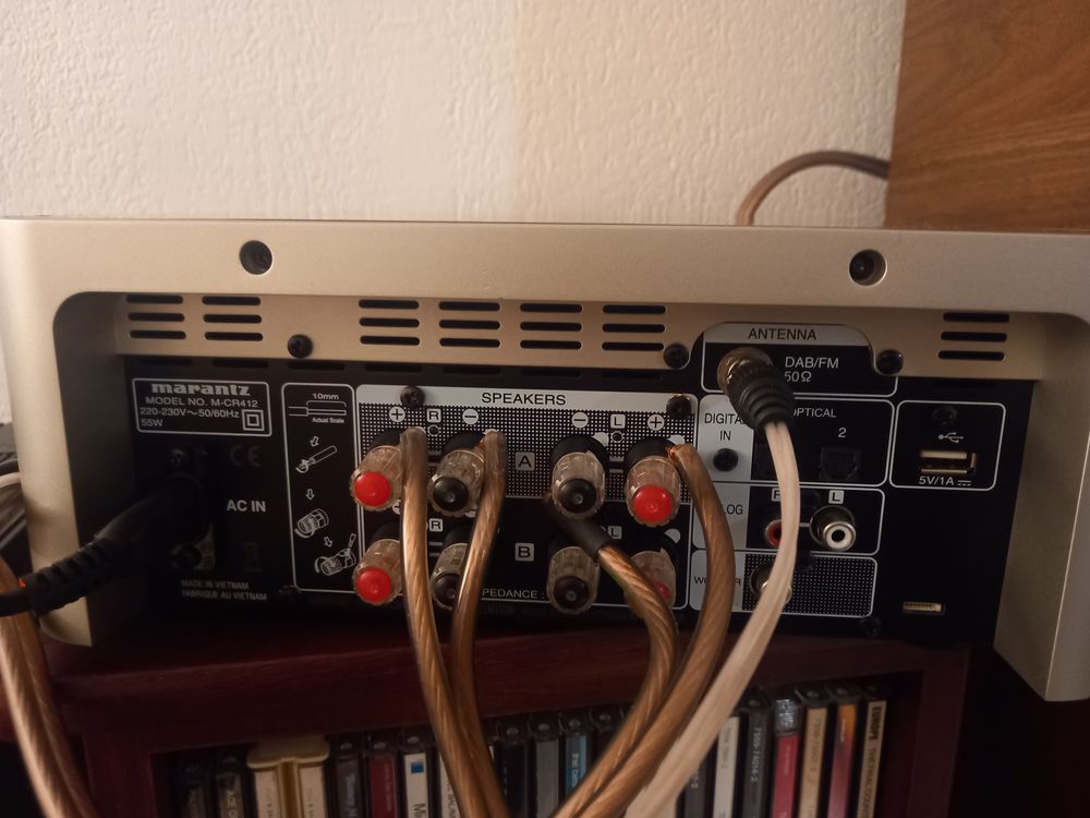 AV chaine HI FI tr&egrave;s peu servie Audio et hifi