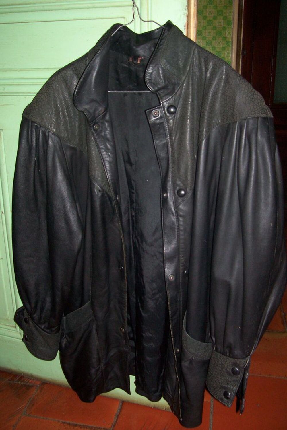 Veste en cuir chez micha Vêtements