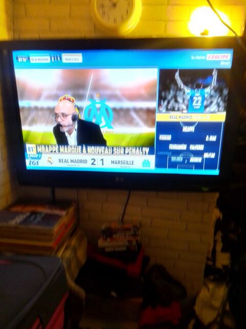 grande t�l� passe-moi LG avec t�l�commande 80 Saint-Cyr-sur-Loire (37)