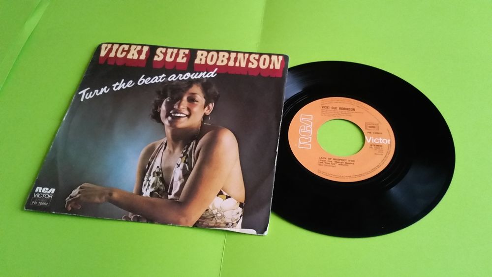 VICKI SUE ROBINSON CD et vinyles