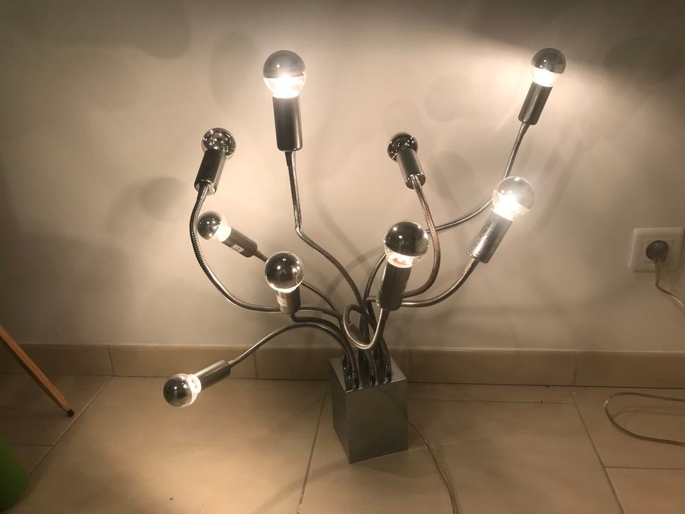 Lampe &agrave; poser 9 bras flexibles Décoration
