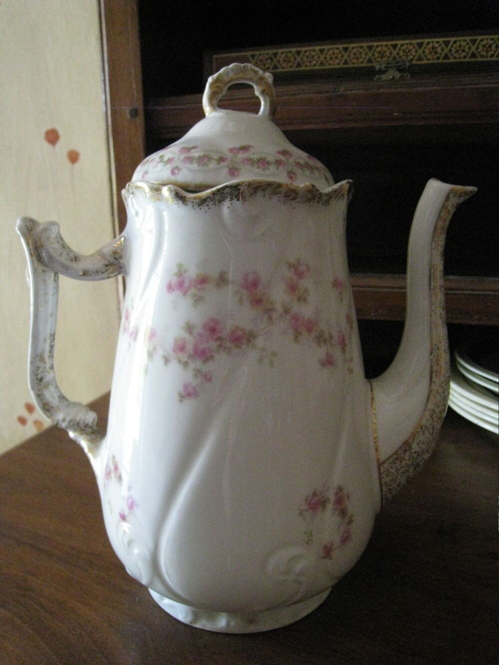 Cafeti&egrave;re A.Gauthier porcelaine fleurs Cuisine