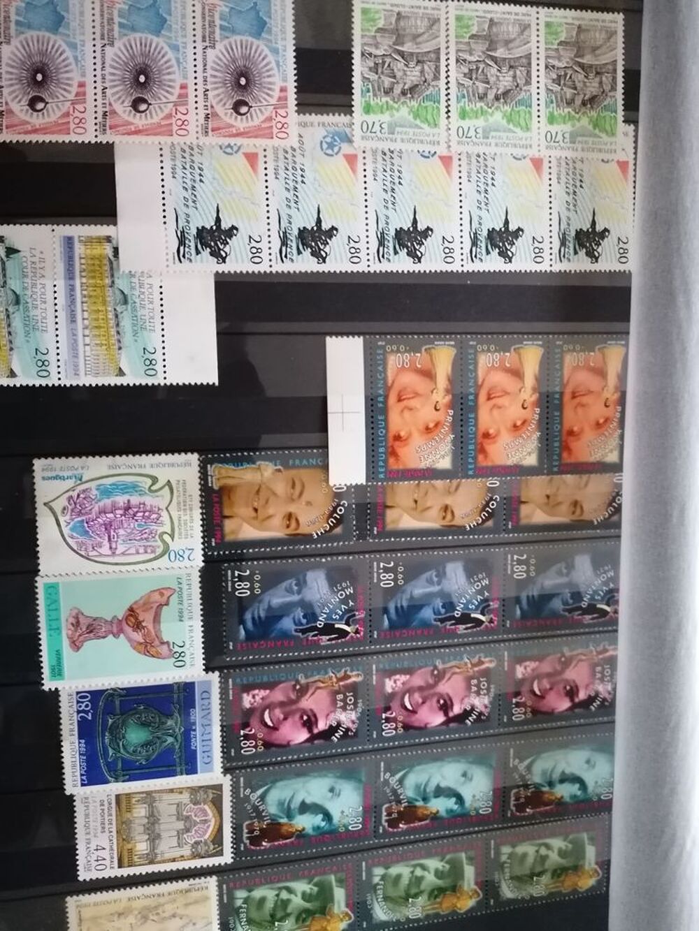 Collection de timbres. 