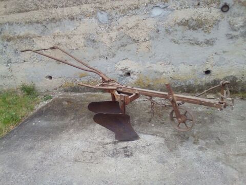 materiel agricole Montfavet (84)