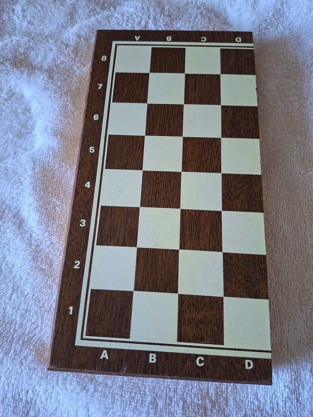 Jeu d'&eacute;checs Jeujura vintage en coffret bois pliable. Jeux / jouets