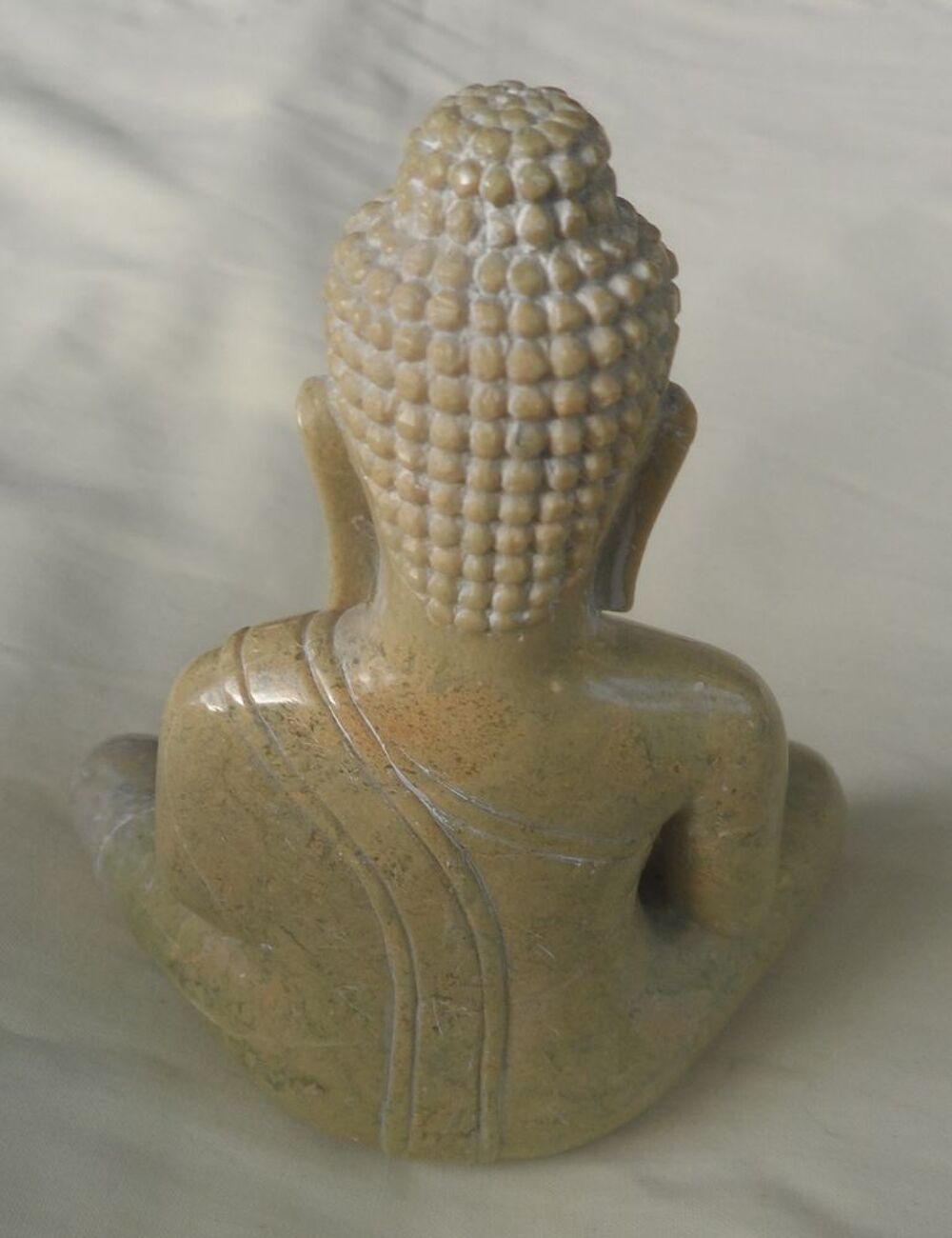 BOUDDHA EN PIERRE (JADE ? JE NE SUIS PAS SUR) NEUF Décoration