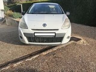 Clio III CLIO III SOCIETE DCI 70 115 G ECO2 GENERIQUE 2010 occasion 76150 Saint-Jean-du-Cardonnay