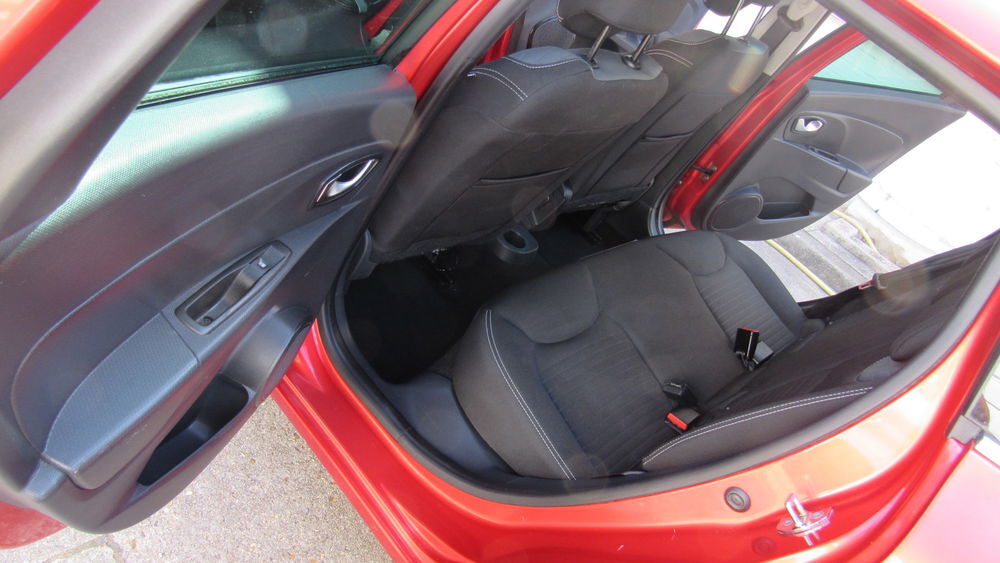 Clio IV Estate Clio Estate IV TCe 120 Intens EDC 2015 occasion 94500 Champigny-sur-Marne