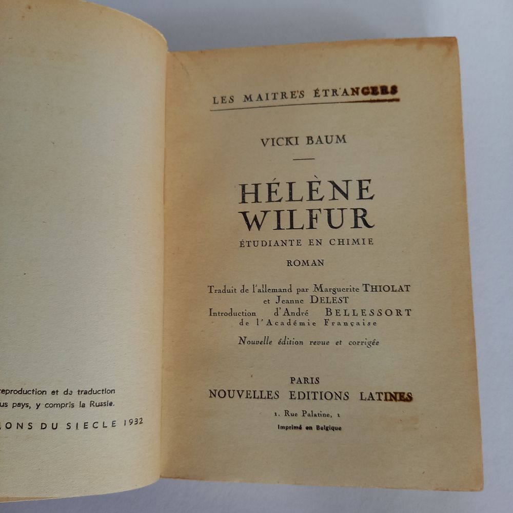 H&eacute;l&egrave;ne Wilfur, roman, &eacute;tudiante en chimie, 1947 Livres et BD