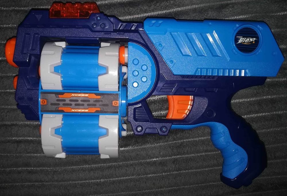 r&eacute;plique nerf blast xcess Jeux / jouets