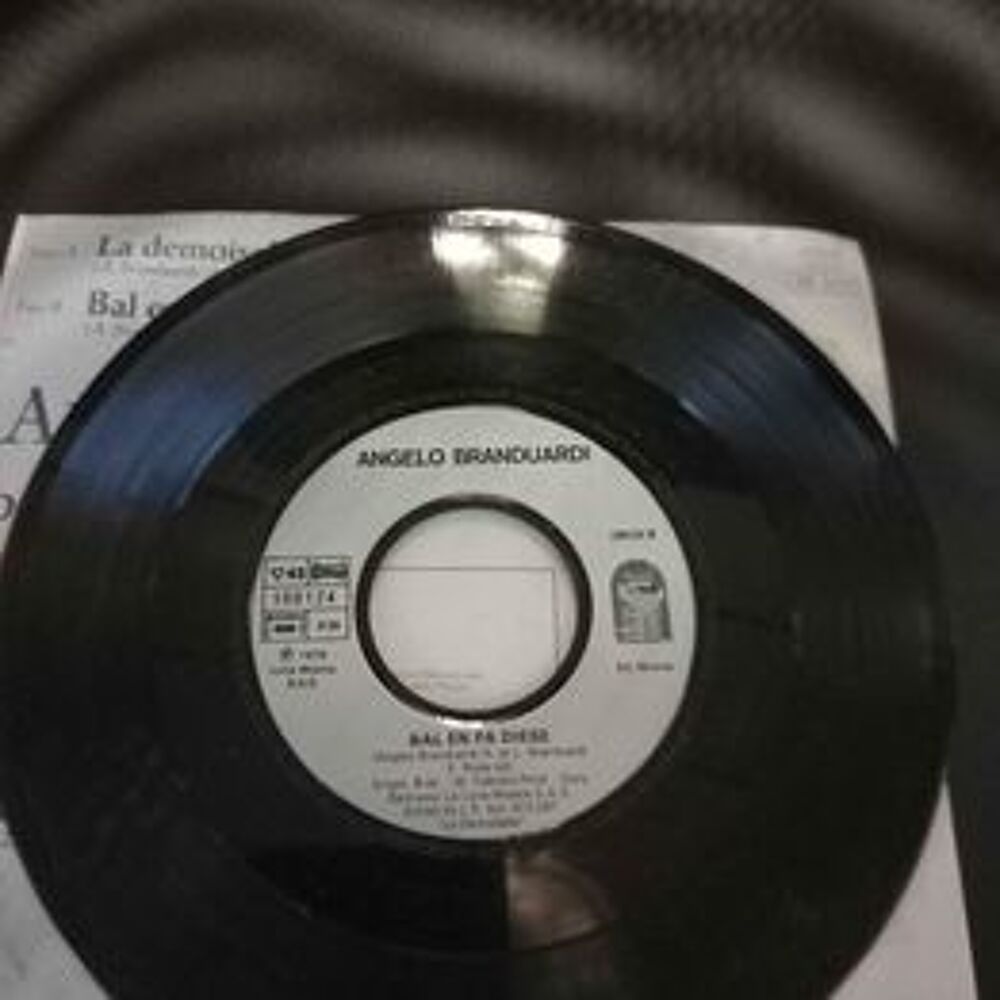 45 tours Angelo Branduardi la demoiselle CD et vinyles