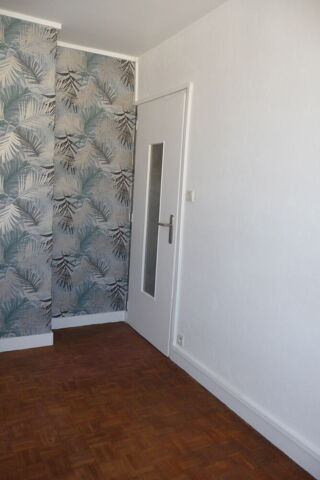 Appartement à louer 2 pièces 44 m²