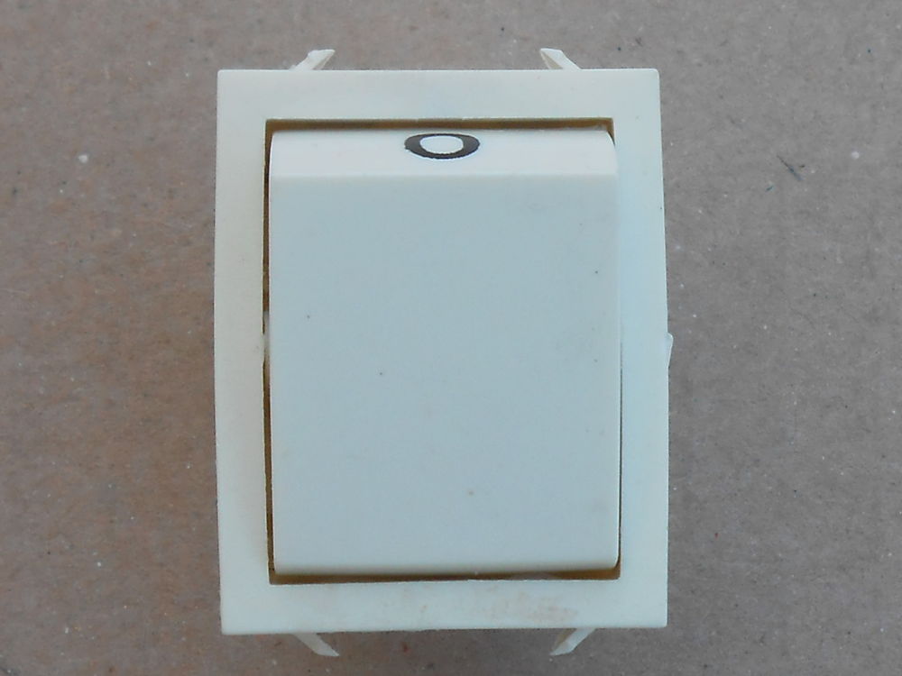INTERRUPTEUR A BASCULE (117) Bricolage