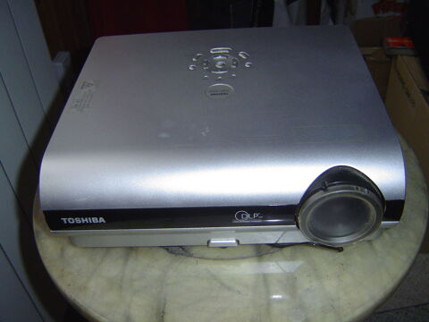 VIDEO PROJECTEUR THOSHIBA 0 Caumont (09)