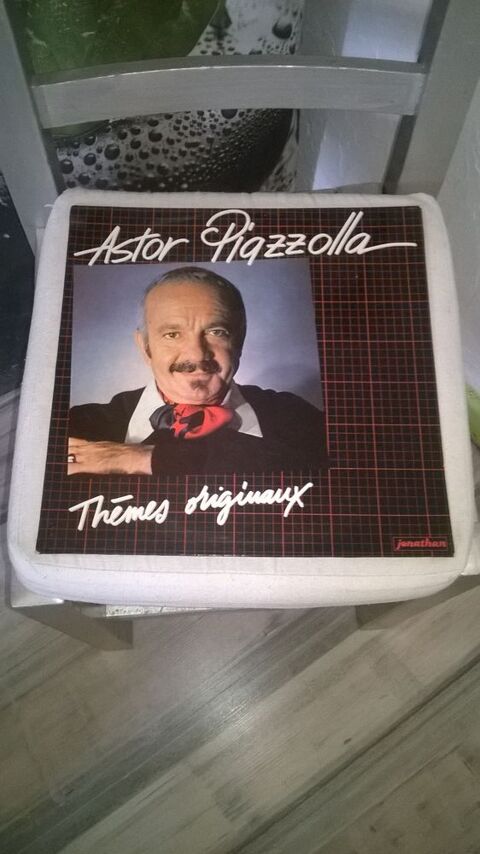Vinyle Astor Piazzolla
Thèmes Originaux
1982
Excellent et 5 Talange (57)