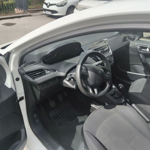 Peugeot 208 1.6 BlueHDi 75ch BVM5 Access