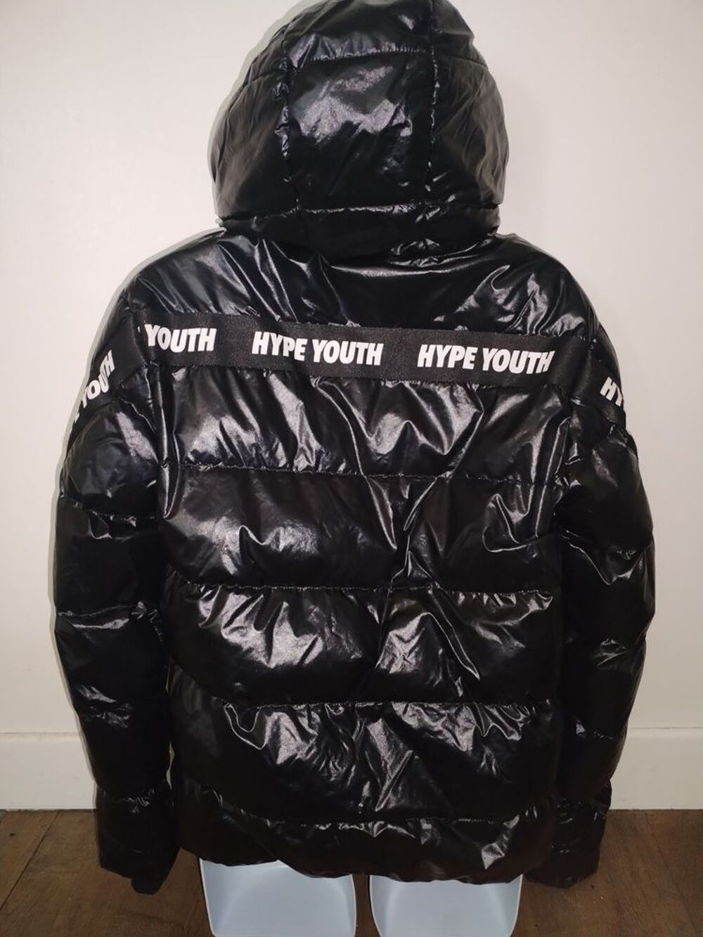 Doudoune HYPE YOUTH taille S noire brillante Vêtements
