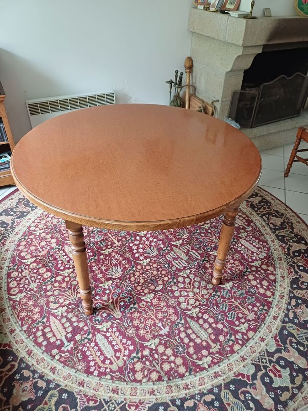 Table stratifi&eacute;e de cuisine ou salon
80 € Meubles