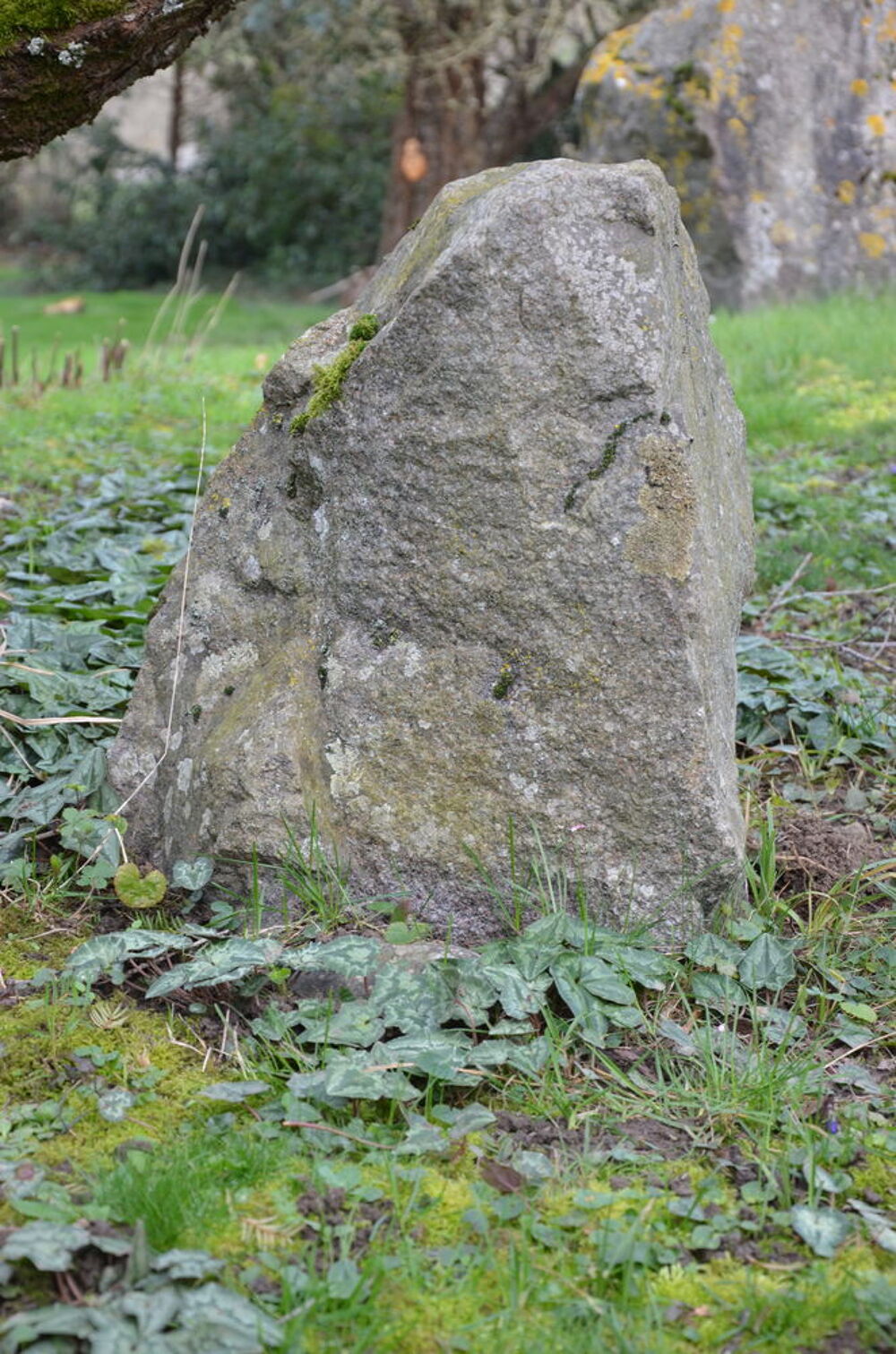 Monolithe Min&eacute;ral Jardin