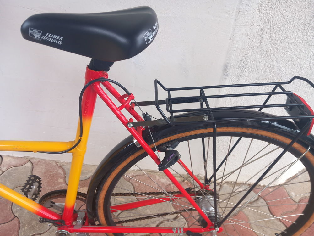 de 2 v&eacute;los. Etat neuf. CITY BIKE Vélos