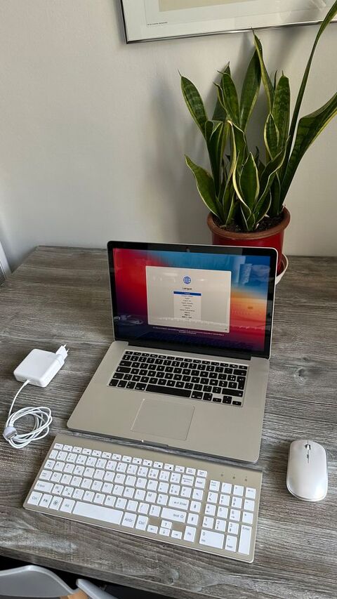 MacBook Pro 15 pouces Retina A1398 (mid-2014) + accessoires 525 Oyonnax (01)