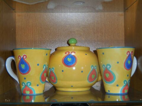 Théière et 2 mugs 20 Gardes-le-Pontaroux (16)