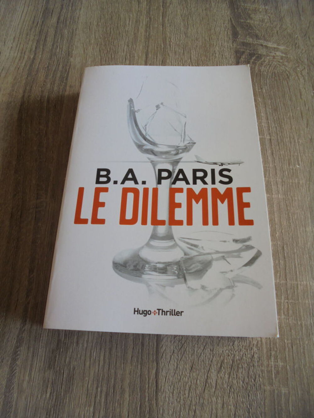 Le dilemme (119) Livres et BD