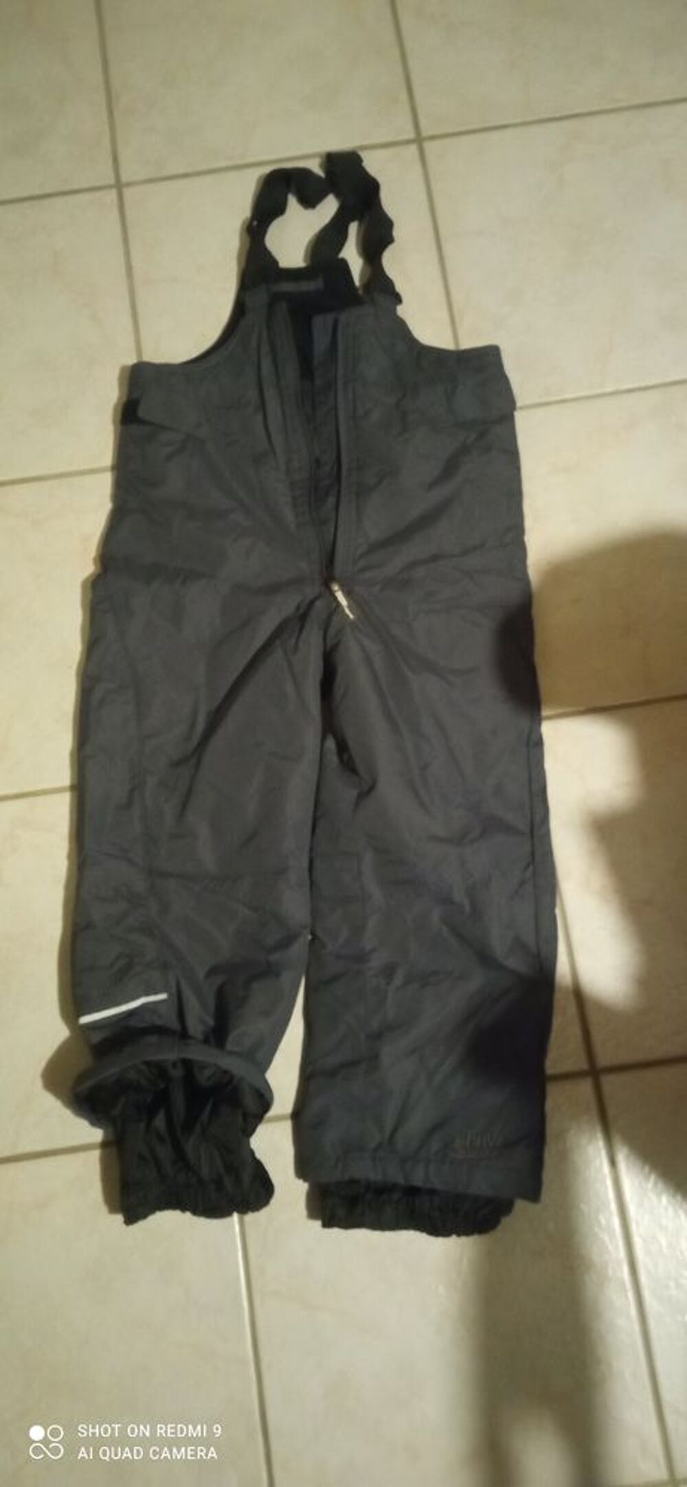 Ensemble de ski + pantalon de ski autre mod&egrave;le 8 ansj Sports
