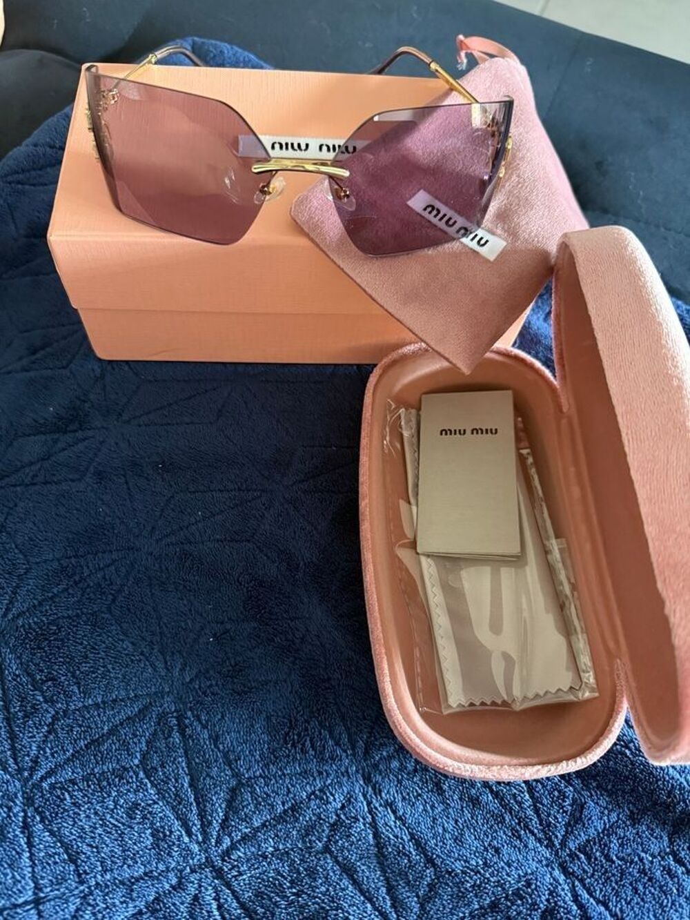 Lunette miu miu tt neuves Bijoux et montres