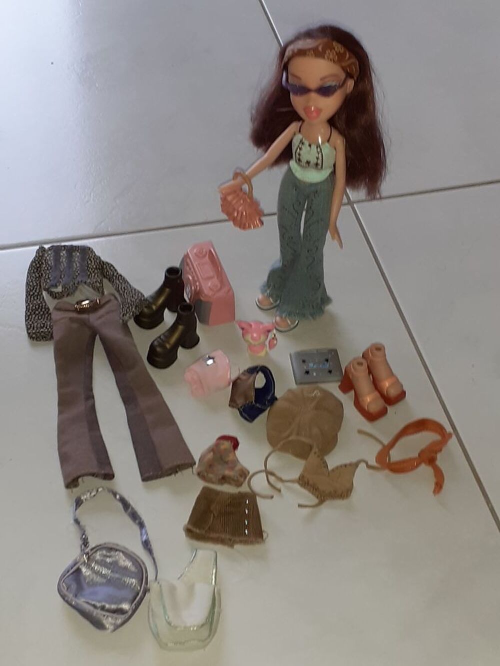Achetez poupée fille bratz occasion, annonce vente à Savigny-le-Temple (77)  WB163742215