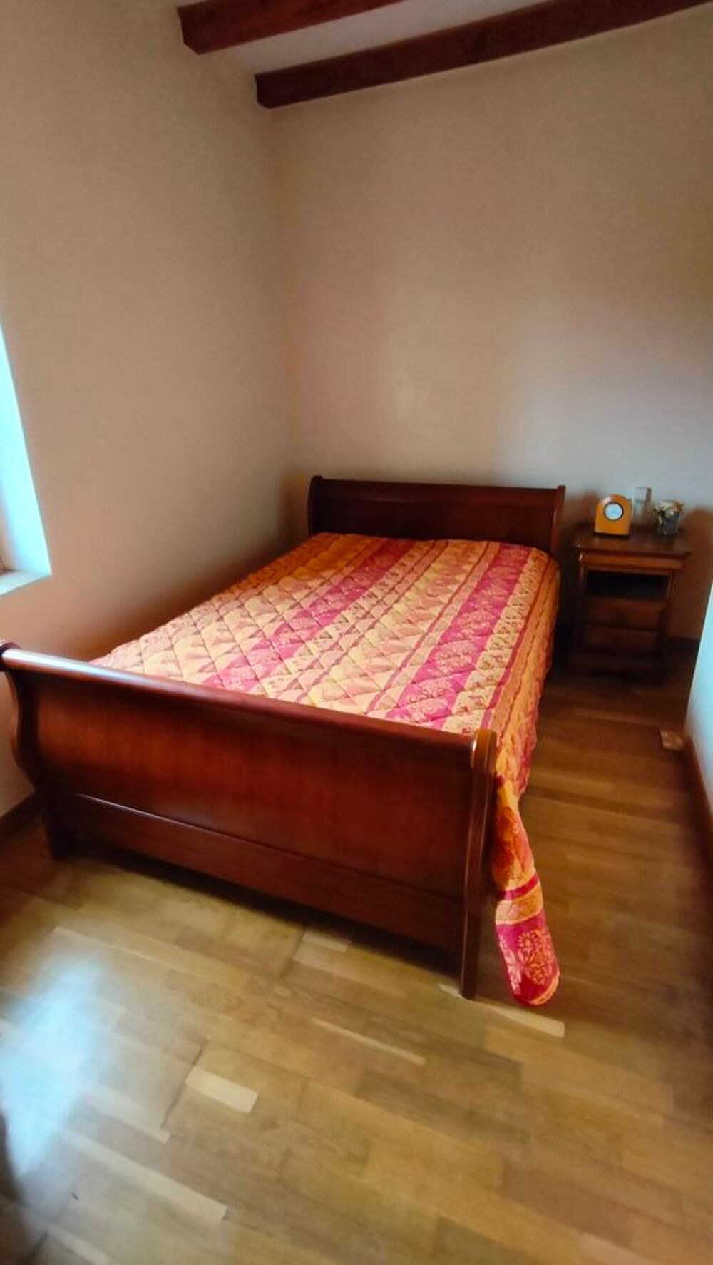 Meubles anciens en bois pour chambre Meubles
