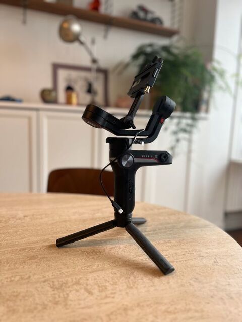 Stabilisateur Zhiyun Weebill-S
230 Paris 9 (75)