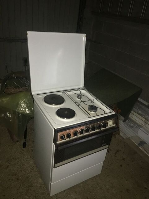 cuisinire Deville 30 St Philbert Du Pont Charrault (85)