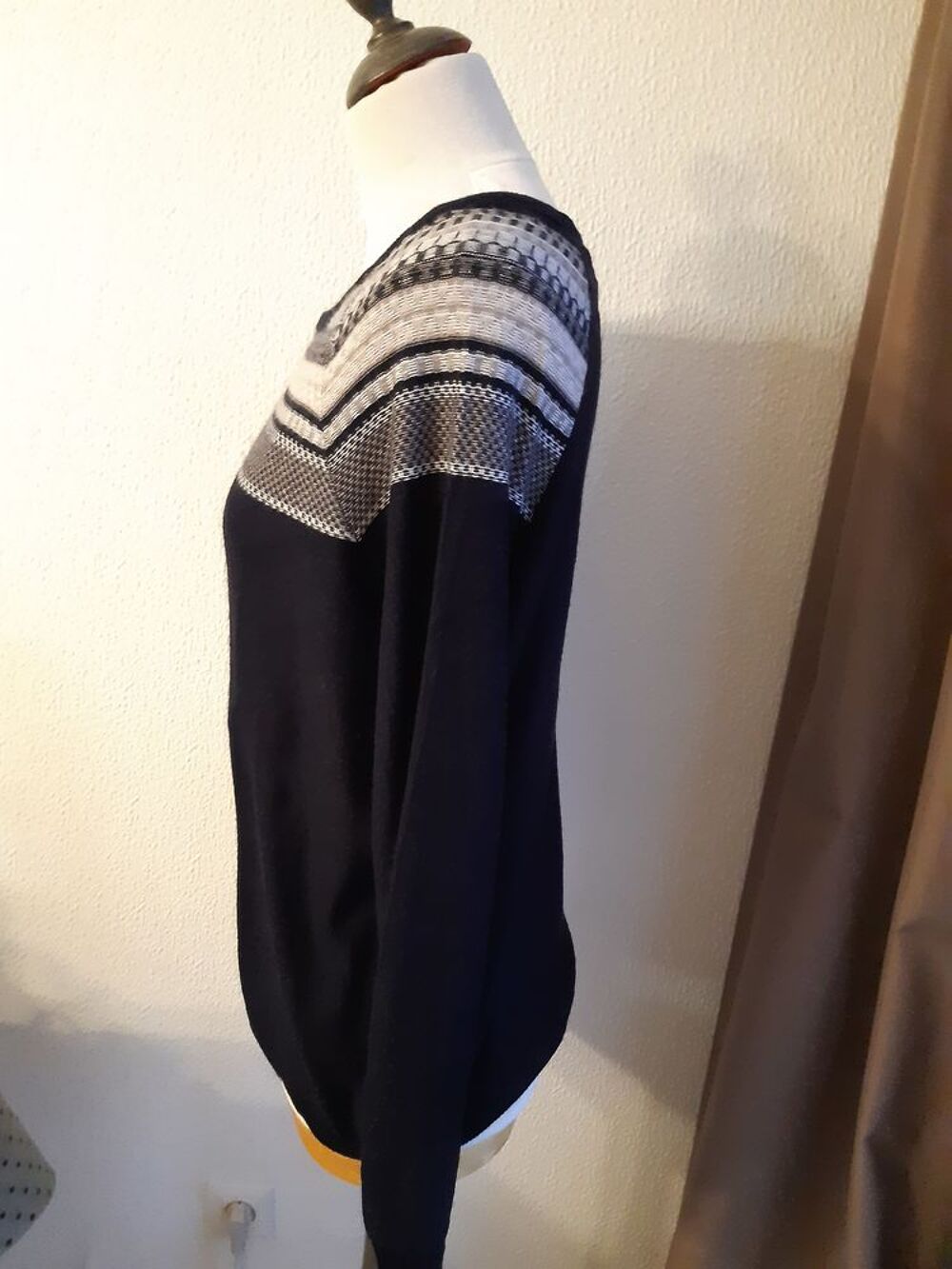 Pull chaud marine avec angora Vêtements
