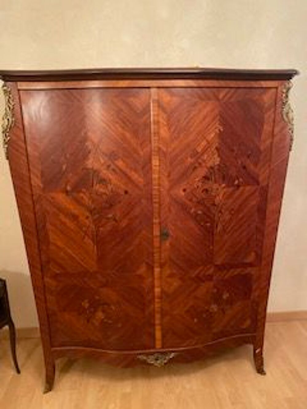 Commode bois de ros&eacute; Louis XV Meubles