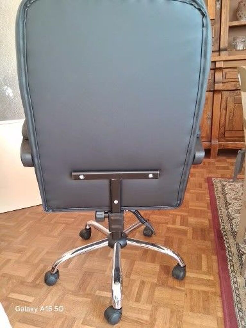  1 fauteuil simili cuir Meubles