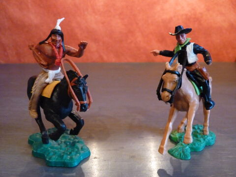 Figurines indien et  cow boy marque TIMPO 6 Saint-Pargoire (34)