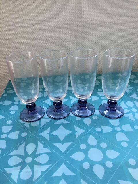 4 VERRES A CHAMPAGNE MARQUE ARC 4 La Rochelle (17)