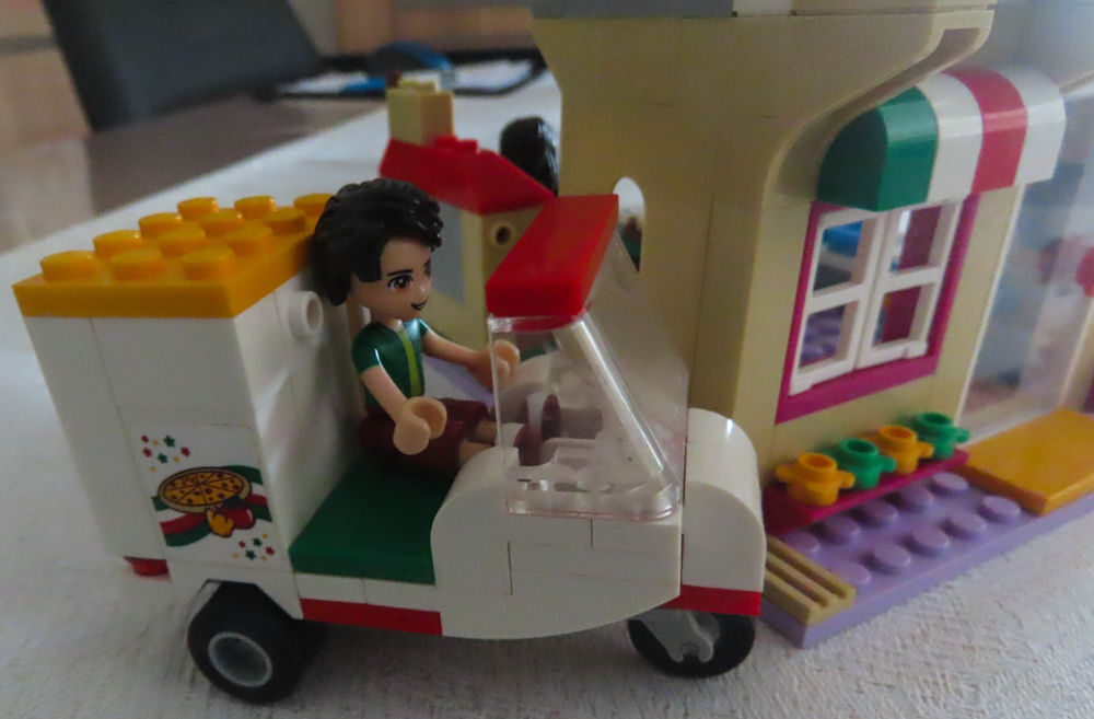 LEGO FRIENDS pizzeria Heartlake city Jeux / jouets