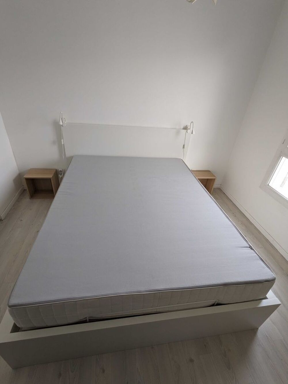 Lit-coffre et Matelas Meubles