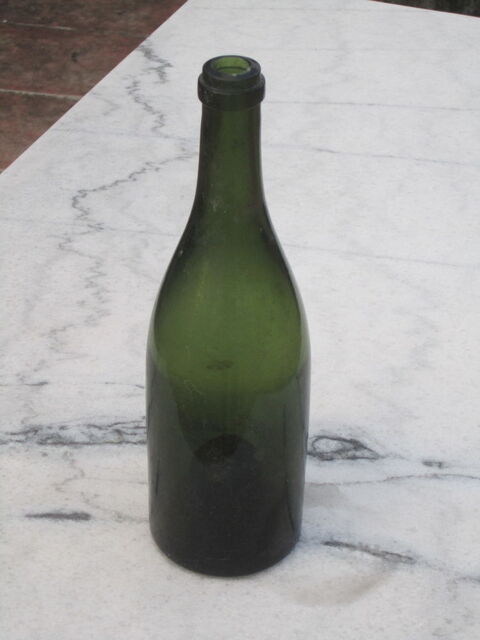 Bouteille ancienne
A l'unit� ou par 10 et plus 0 Saint-�tienne (42)