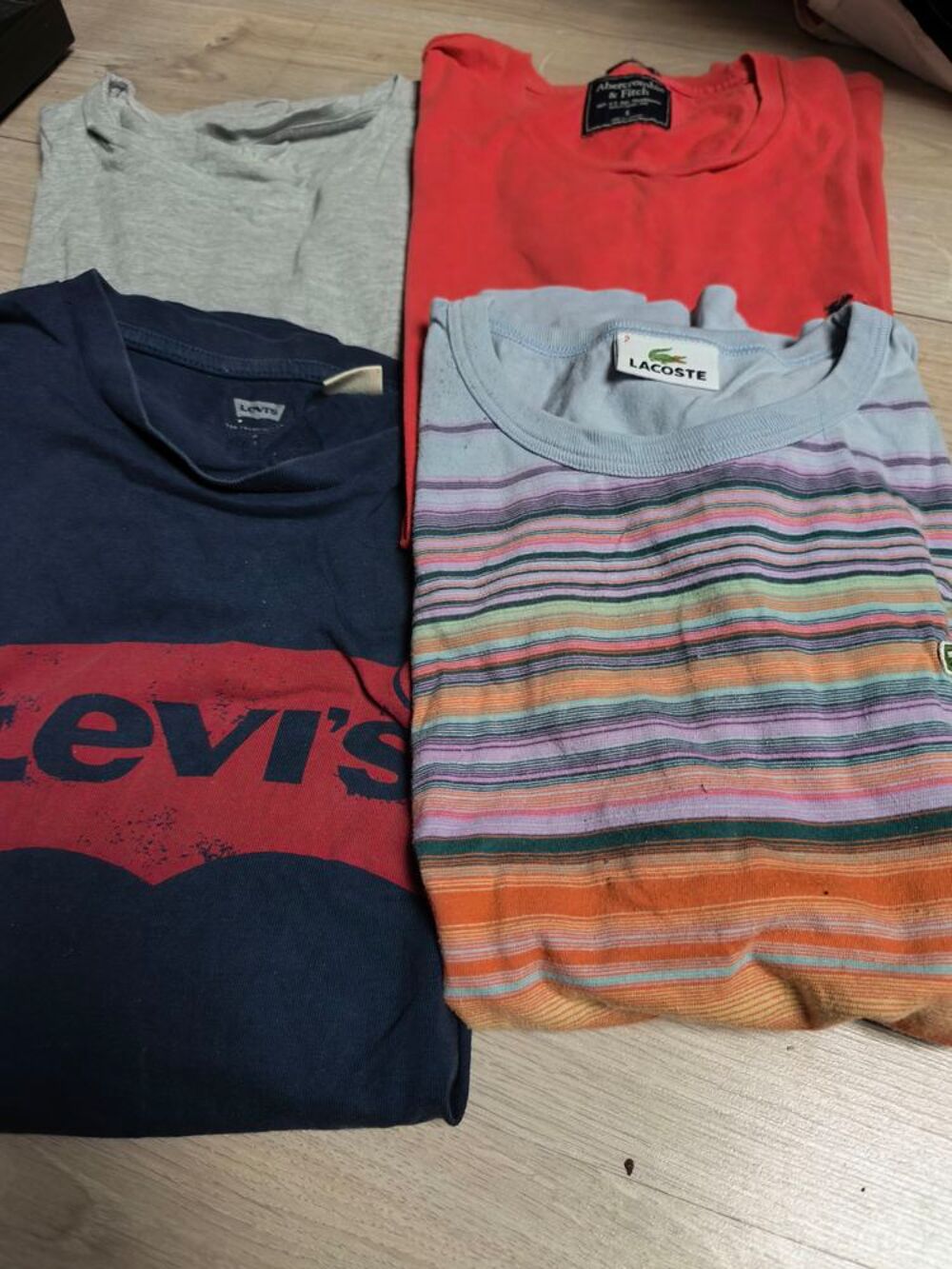4 tee shirts COTON taille S diverses marques Vêtements
