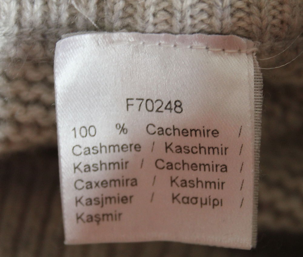 Pantalon sarouel cachemire LACOSTE T. 36/38 Fr Vêtements