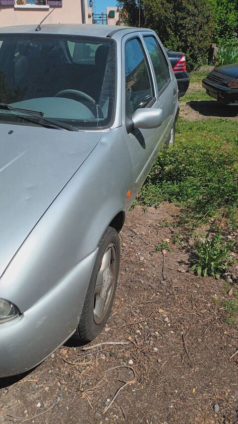 Ford Fiesta 1.3i Declic 1998 occasion Charmeil 03110