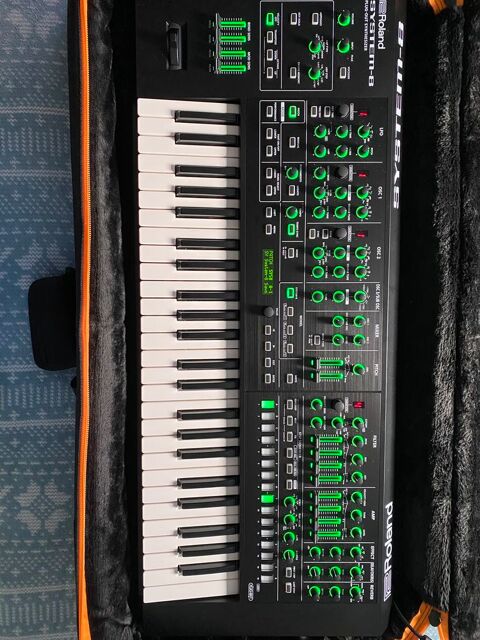 SYSTEM 8 ROLAND 1600 Hnonville (60)