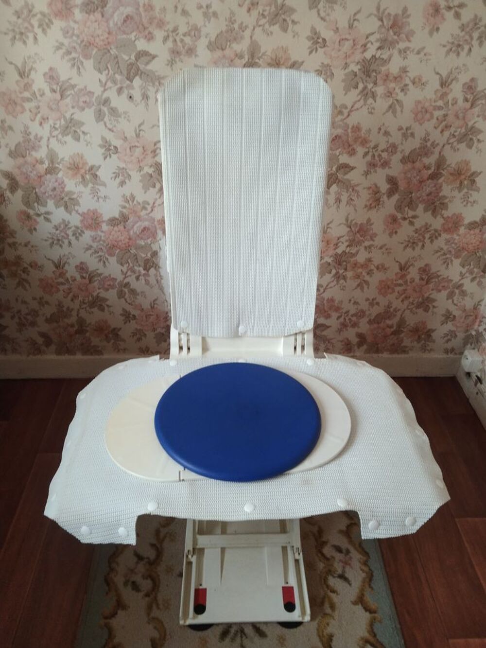 SIEGE DE BAIN ELECTRIQUE Meubles